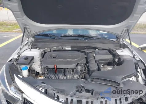 2017 Kia Optima Lx z USA, uszkodzony, nr VIN 5XXGT4L30HG149232